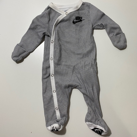 nike footie pajamas